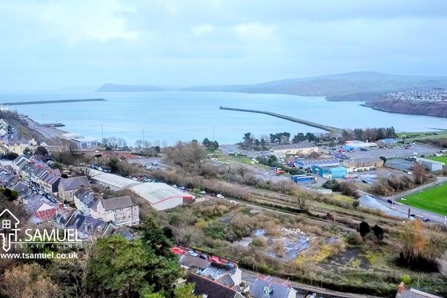 Land at Glanymor Road, Pembrokeshire photo 2