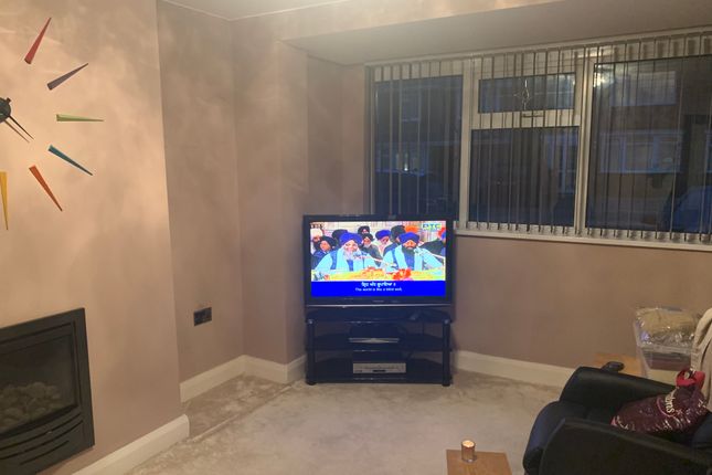 31, Lydford Road, Leicester photo 4