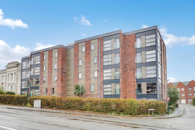 2-bed flat on Flat 8, Binding House Binding Close, Nottingham, £120,000