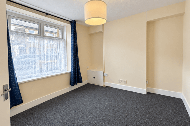 11, Telekebir Road, Hopkinstown, Pontypridd photo 3