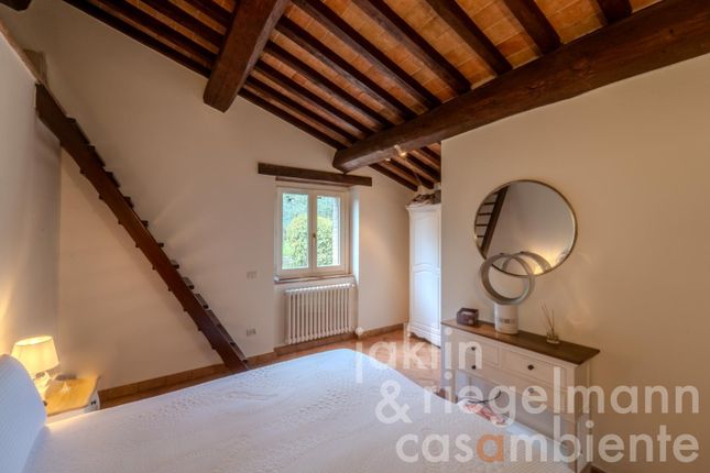 Country house for sale in Italy, Umbria, Perugia, Gualdo Cattaneo