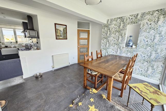 5, Chaucer Road, Tavistock photo 4