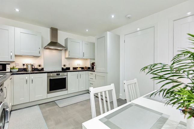 9, Thomas Avenue, Market Harborough photo 4