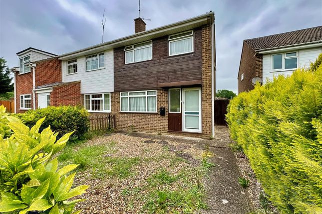 Thumbnail Semi-detached house for sale in Chandlers Way, Hertford