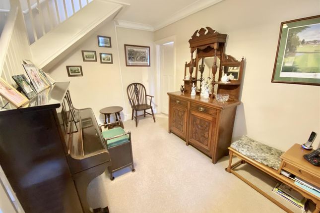 5, Lyttleton Court, Chepstow photo 4