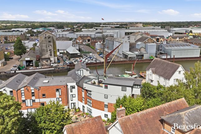 Flat 8, The Moorings,, Fullbridge Quay, Essex photo 2
