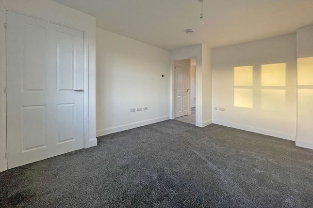 Town house to rent in Wren Drive, Milby
