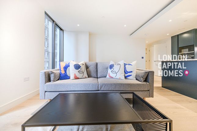 Flat to rent in Rm/Apartment 902 Harcourt Tower, London