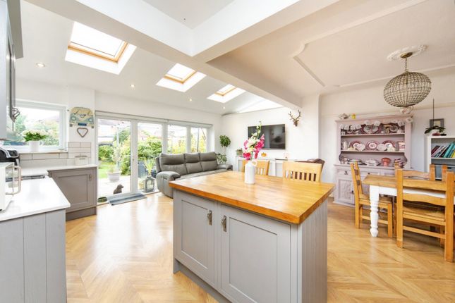 10, Lynton Drive, Merseyside photo 3
