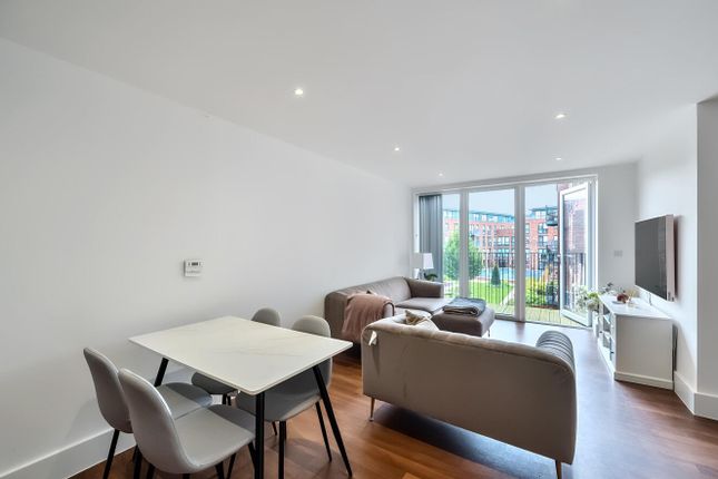 23, Attlee Court, Stanmore photo 3