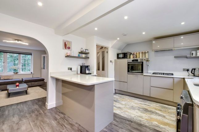 67 Hamilton Road, Kings Langley photo 5