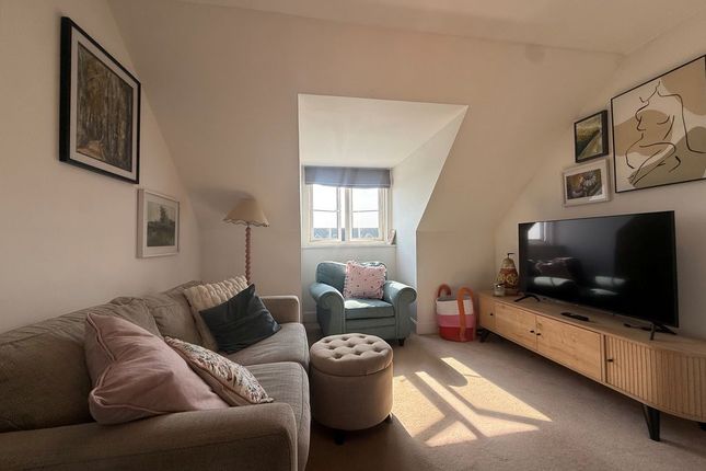 5 Typhoon House, Hangar Drive, Chichester photo 2