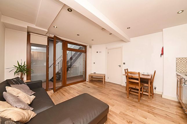 22b, Melcombe Street, London photo 3