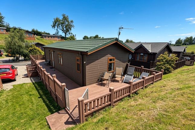 2-bed caravan on 10, Badgers Retreat, £32,995