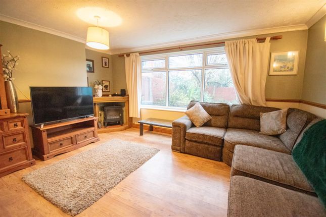 9, Redmoor Close, Codnor photo 2