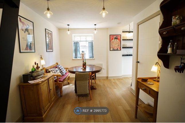 Flat  Cobden House, St Petersgate, Stockport photo 5