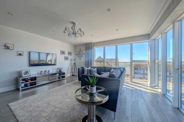 7, James House, Brightlingsea photo 2