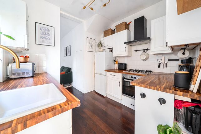 22, Westfield Road, London photo 4