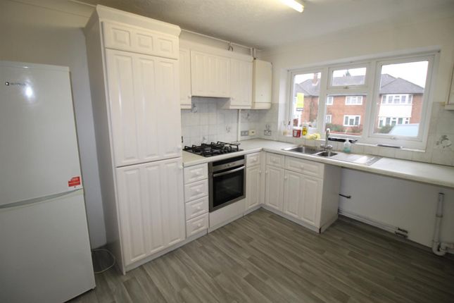 198, Rutland Avenue, High Wycombe photo 4