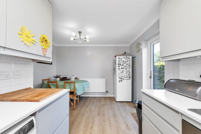 18 Uplands, Ware photo 4