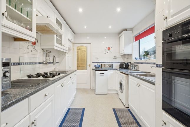 23 Vincents Way, High Wycombe photo 2