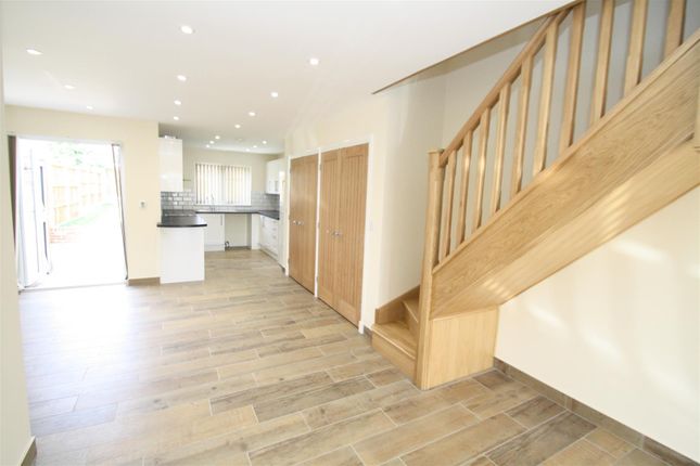 Pavilion Drive, Leigh-On-Sea photo 3
