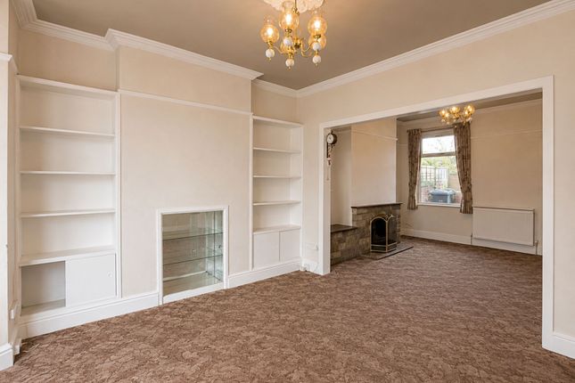 85 Warren Road, Southport photo 3