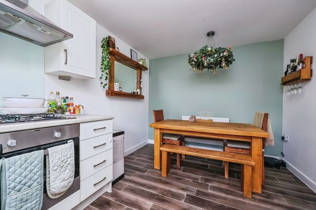 5, Askew Road, Nottingham photo 4