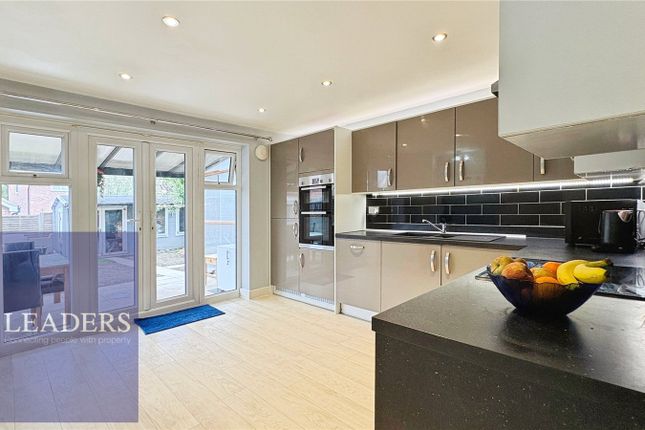 30, Westrop Drive, Halstead photo 2