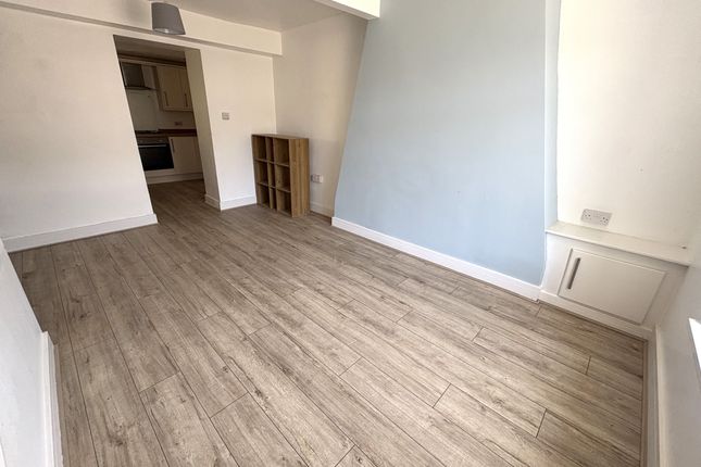 5 Hopkin Street, Treherbert photo 4