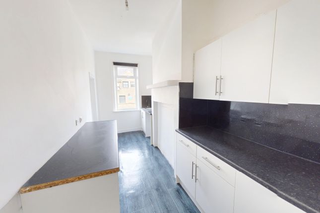 12, Loris Street, Bradford photo 2