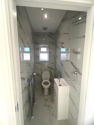 17, Langley Road, Slough photo 4