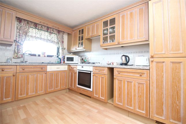 10, Greenside Court, Marine Drive East photo 4