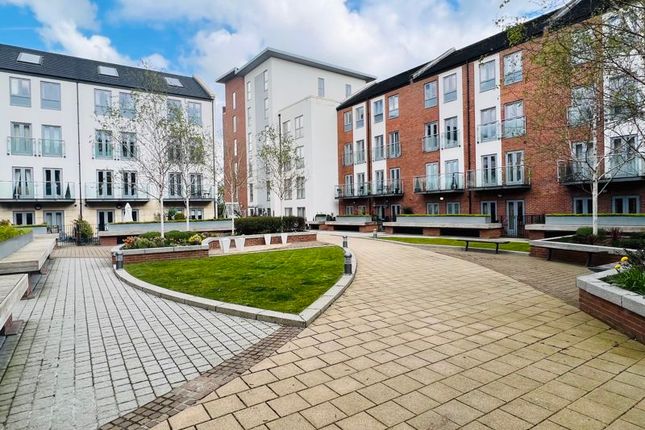 Thumbnail Flat for sale in Pond Garth, York