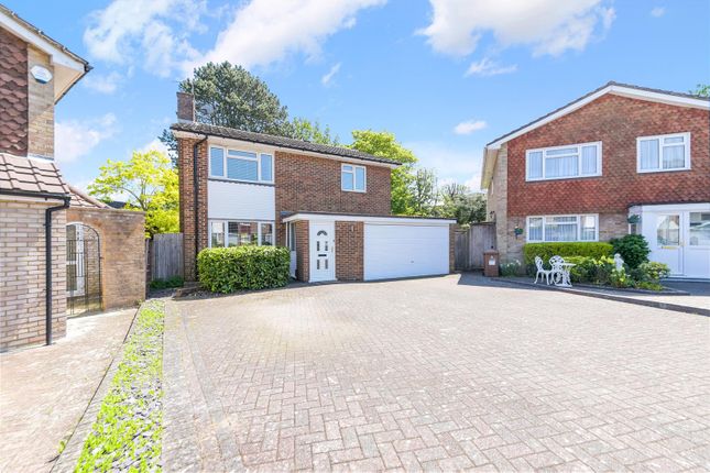 Thumbnail Detached house for sale in North Acre, Banstead