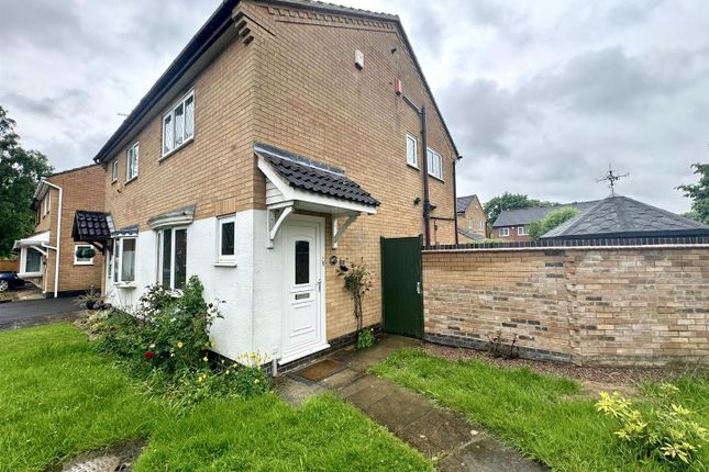 Thumbnail Semi-detached house to rent in Riverside Drive, Leicester