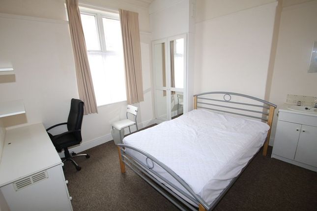 Terraced house to rent in Mundella Street, Leicester