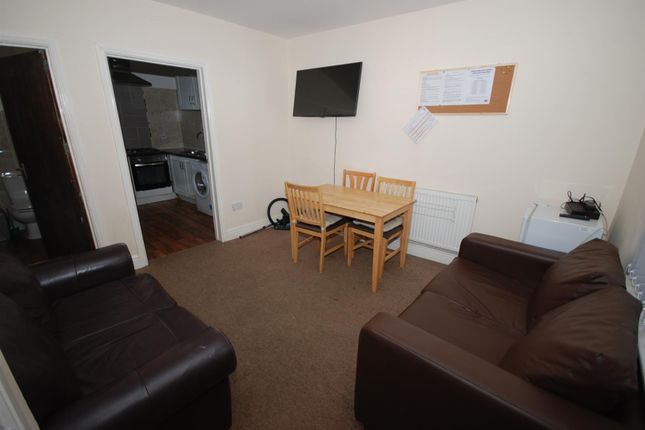 6 Radford Road, Leamington Spa photo 3