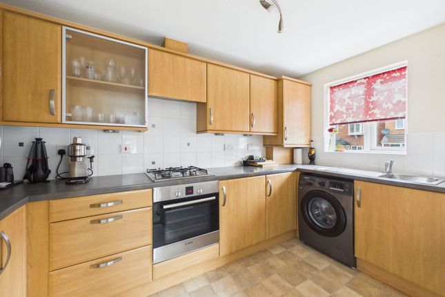 96b Bakewell Drive, Nottingham photo 3