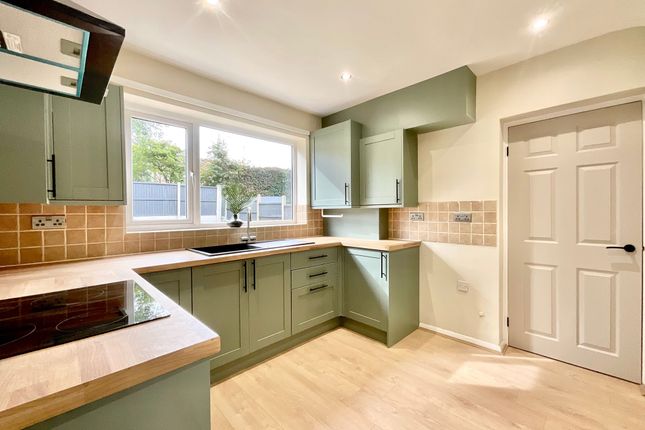 38 Churchill Avenue, Stoke-On-Trent photo 3