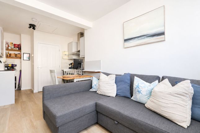 6 Oceanis Edgcumbe Avenue, Newquay photo 4