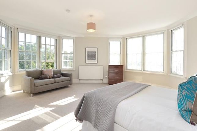 Flat 2 Strathmore Court, Park Road, London photo 2