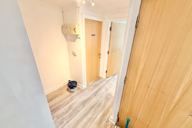 Flat 4, 25, Henry Bird Way, NORTHAMPTON photo 2
