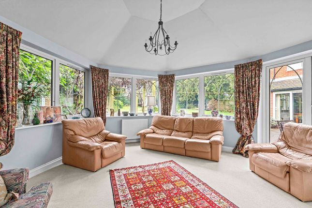 61 St. Johns Road, High Wycombe photo 4