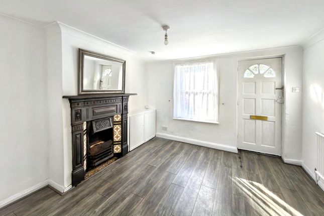 2, Holliday Street, Berkhamsted photo 3