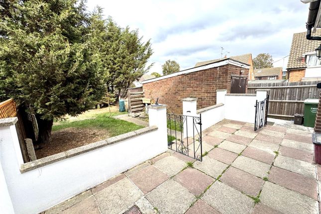 10, Meyer Road, Erith photo 2