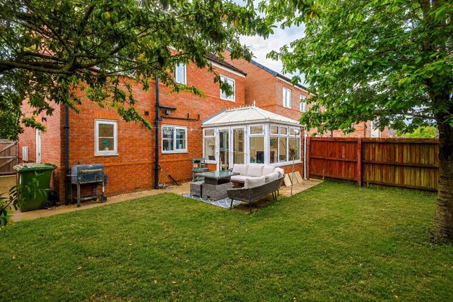 34 Vulcan Park Way, Newton-Le-Willows photo 4
