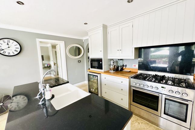 1, Mead Gardens, Hartley Wintney photo 3