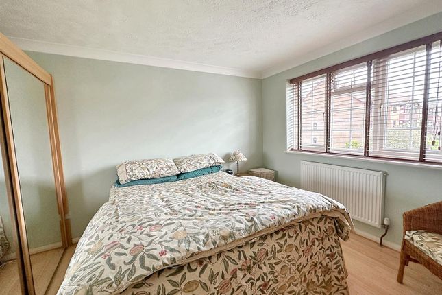 131, Snowdon Close, Eastbourne photo 4