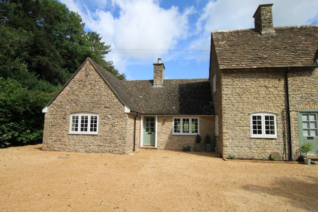 Thumbnail Bungalow to rent in Conkwell Cottage, Limpley Stoke, Bath